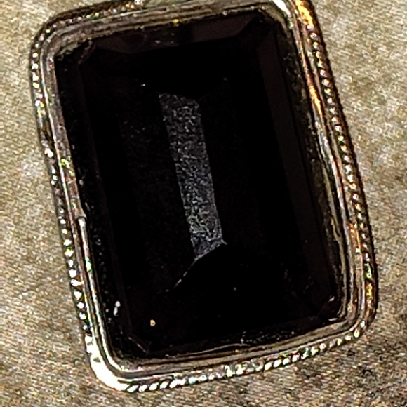 Meet Your Posher!!! - Picture 2 of 6